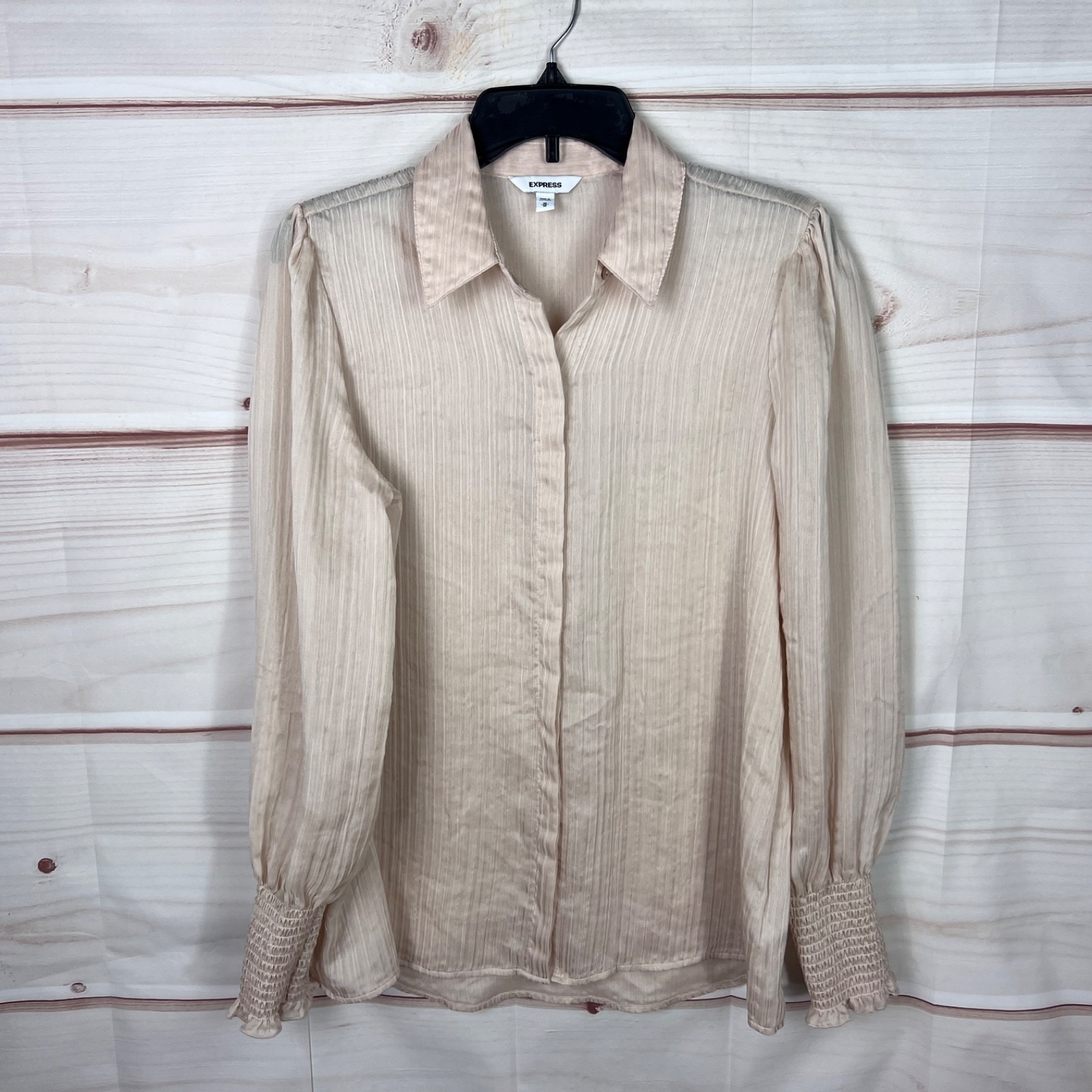 Express Top Women M Pink Crinkle Shirt Button Up Smocked Cuff Collar Solid Woven